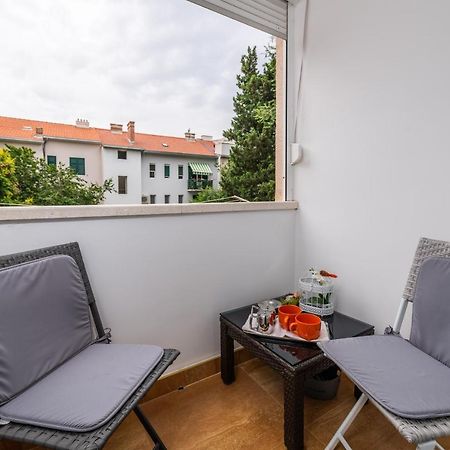 Luxury Apartment Set Split Bagian luar foto